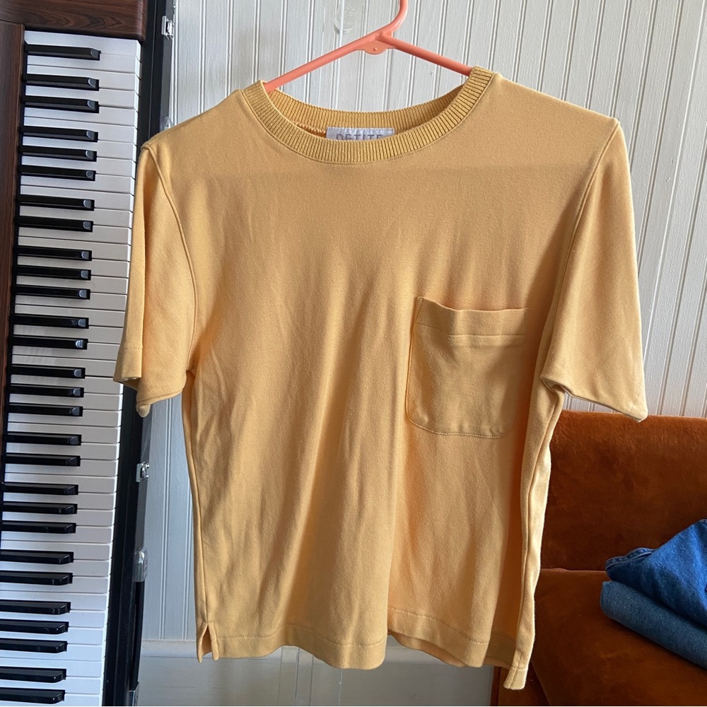 boxy vintage yellow tee